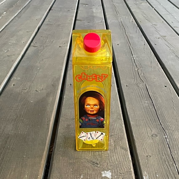 Universal City Studios 2023 Chucky 16 OZ Milk Cartoon Water Bottle - Picture 1 of 16